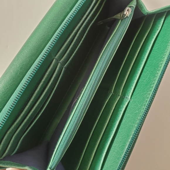 Matt & Nat Mercer Green Wallet - Picture 3 of 5